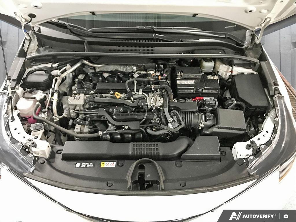 2020 Toyota Corolla Hatchback 2602172B | CVT White Edmonton - photo #9