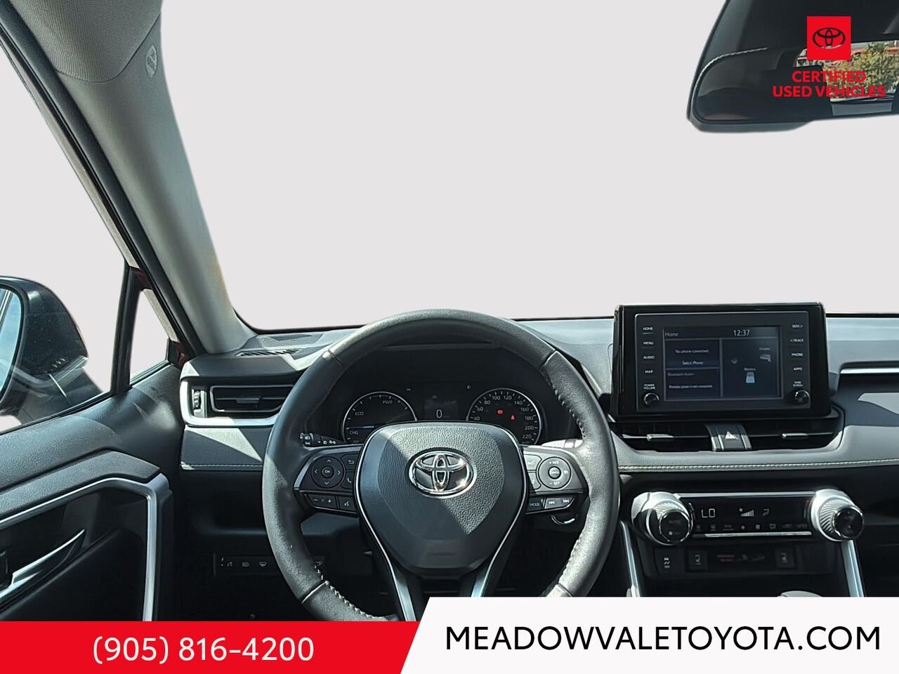 2021 Toyota RAV4 One owner, Red Mississauga - photo #11