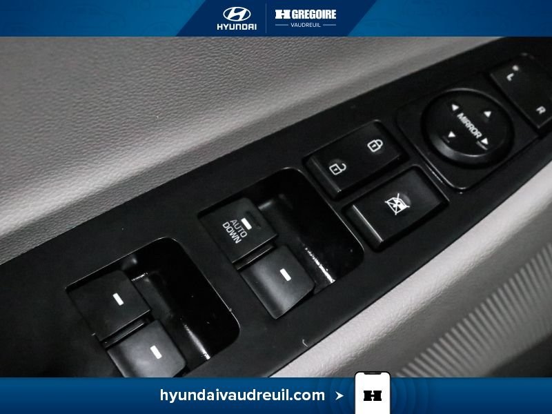 Hyundai Tucson YR847 | SE AWD 4dr 2.0L 2017 Blanc Laval - photo #16