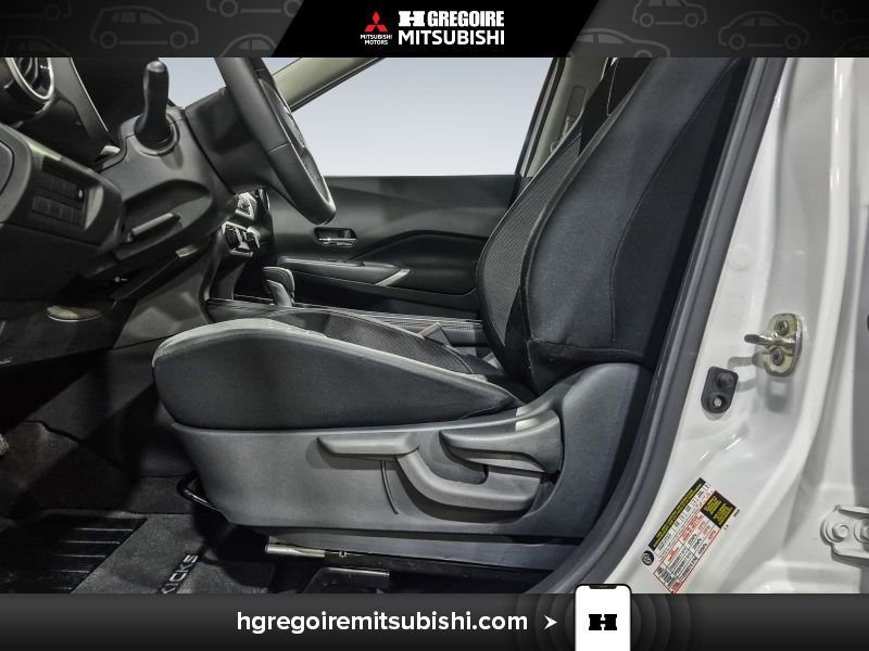 Nissan Kicks MA4607 | SV * Mags * Caméra * Carplay * Bluetooth 2025 Blanc Laval - photo #13
