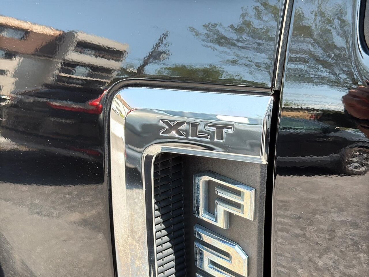 Ford Super Duty F-250 SRW XLT cabine 6 places 4RM 176 po 2017 Noir Saint-Hyacinthe - photo #5