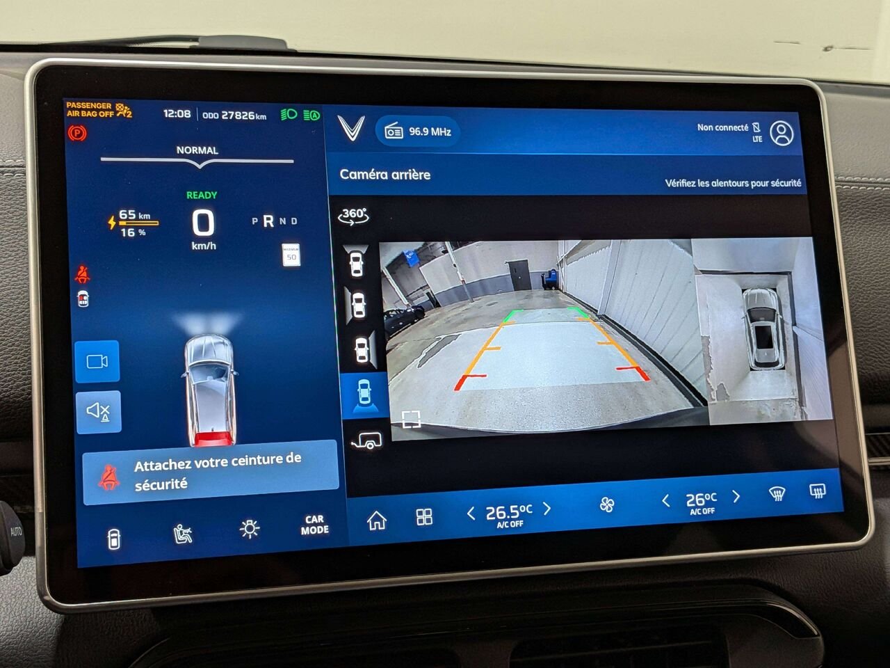 VinFast VF 8 Eco AWD 2025 Blanc Mirabel - photo #25