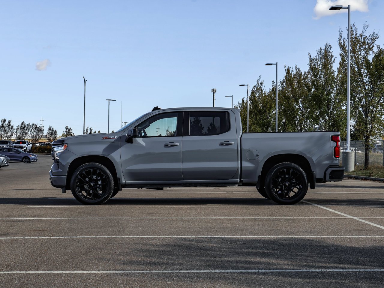 2024 Chevrolet Silverado 1500 4WD Crew Cab 147 RST Grey Sherwood Park - photo #4