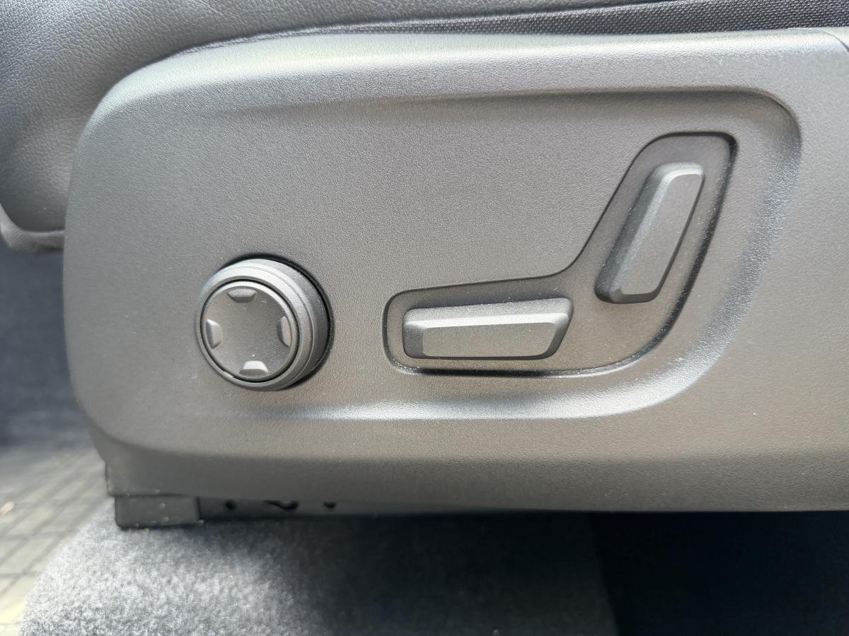 Volvo XC40 2024 Noir  - photo #8