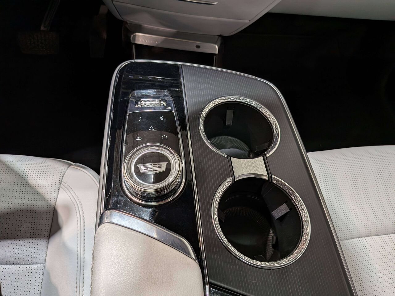 Cadillac LYRIQ 4dr Sport w/1SK 2024 Argent Val-David - photo #31