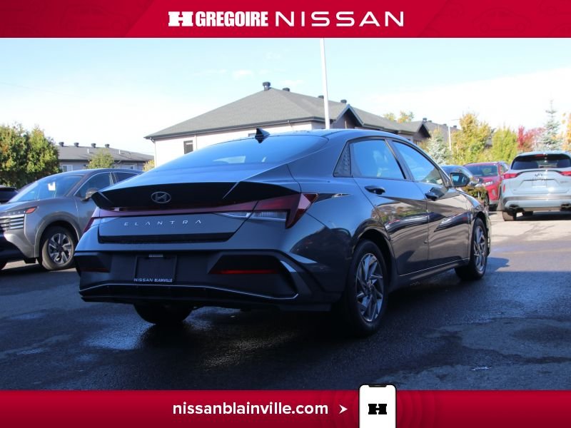 2025 Hyundai Elantra Grey Laval - photo #8