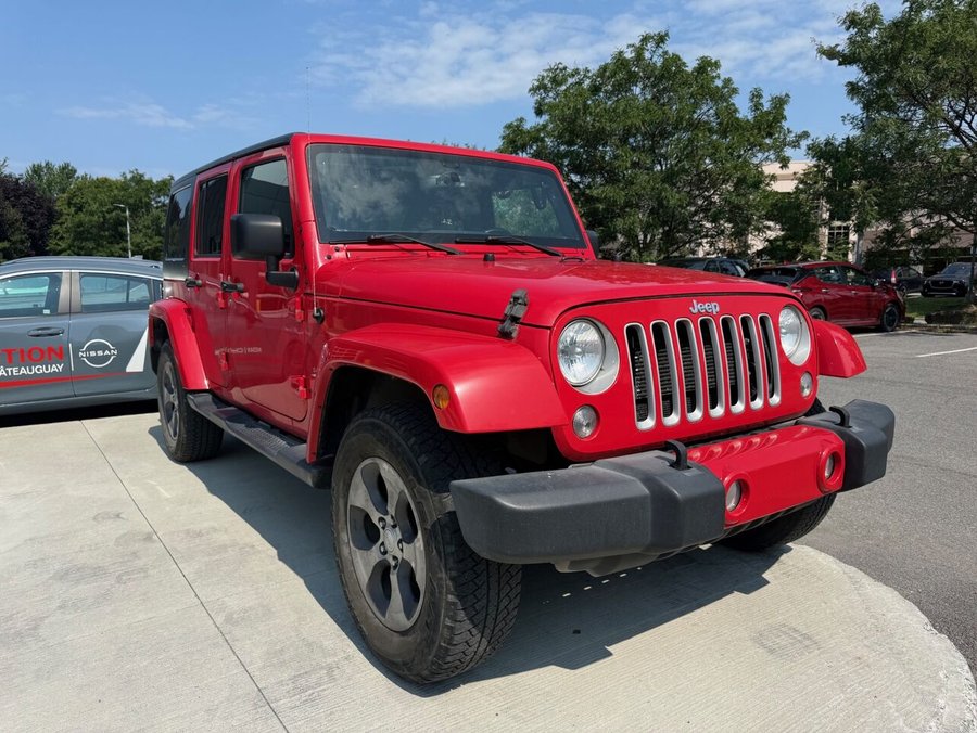 Jeep Wrangler Unlimited Modèle Sahara 4 portes traction intégrale 2017 Rouge