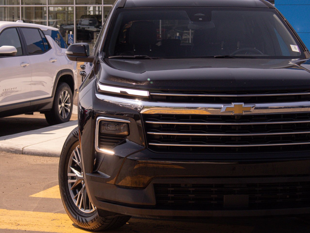 2026 Chevrolet Traverse AWD 4dr LT Black Sherwood Park - photo #4