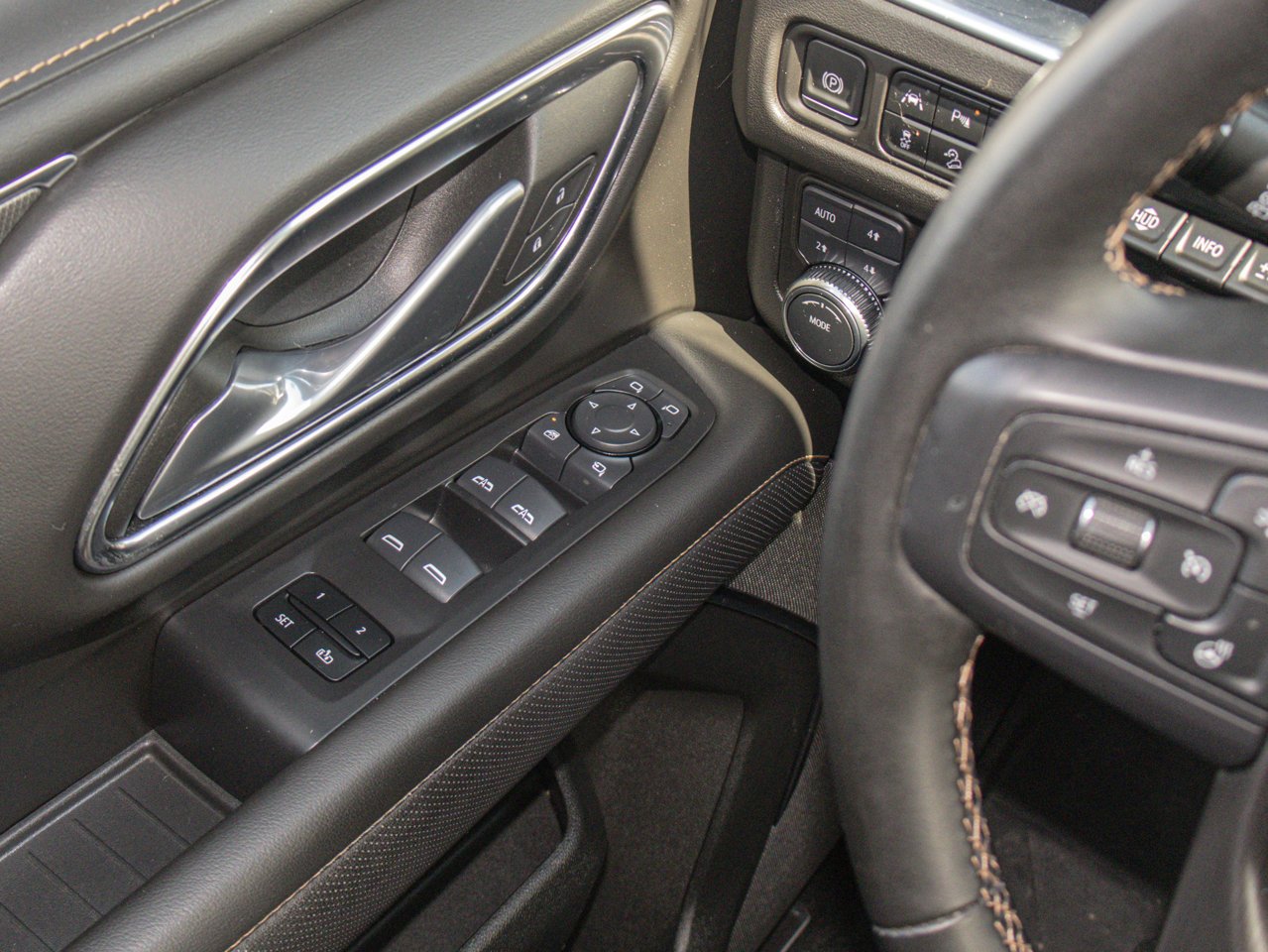 2024 GMC Yukon XL 4WD 4dr AT4 Black Sherwood Park - photo #20