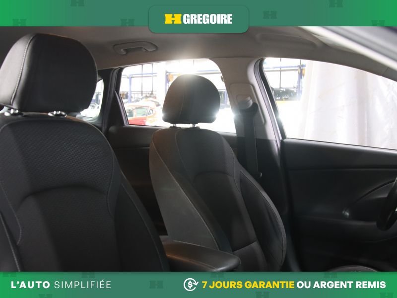 2019 Hyundai Elantra Grey Blainville - photo #25