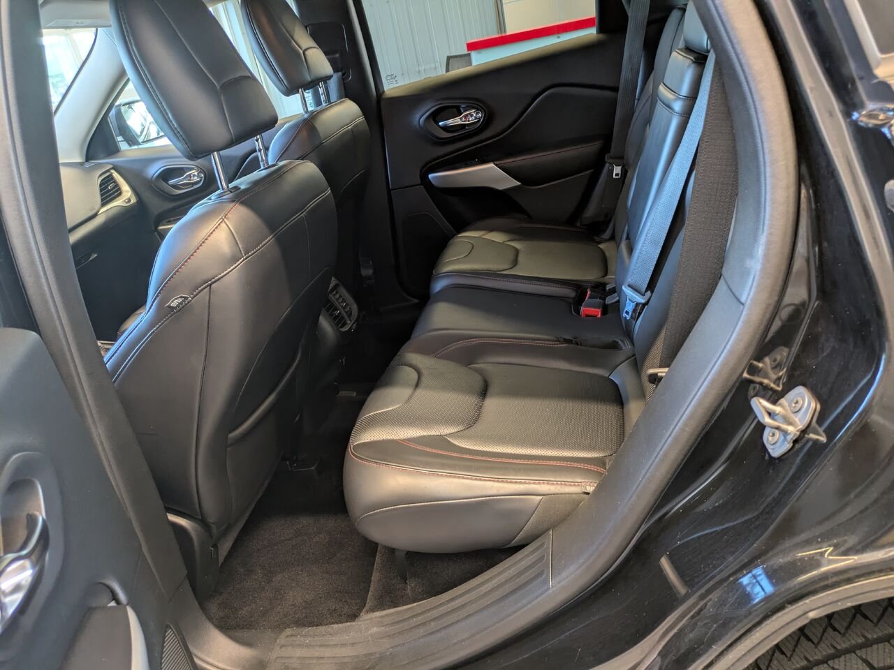 2017 Jeep Cherokee Black Gatineau - photo #15