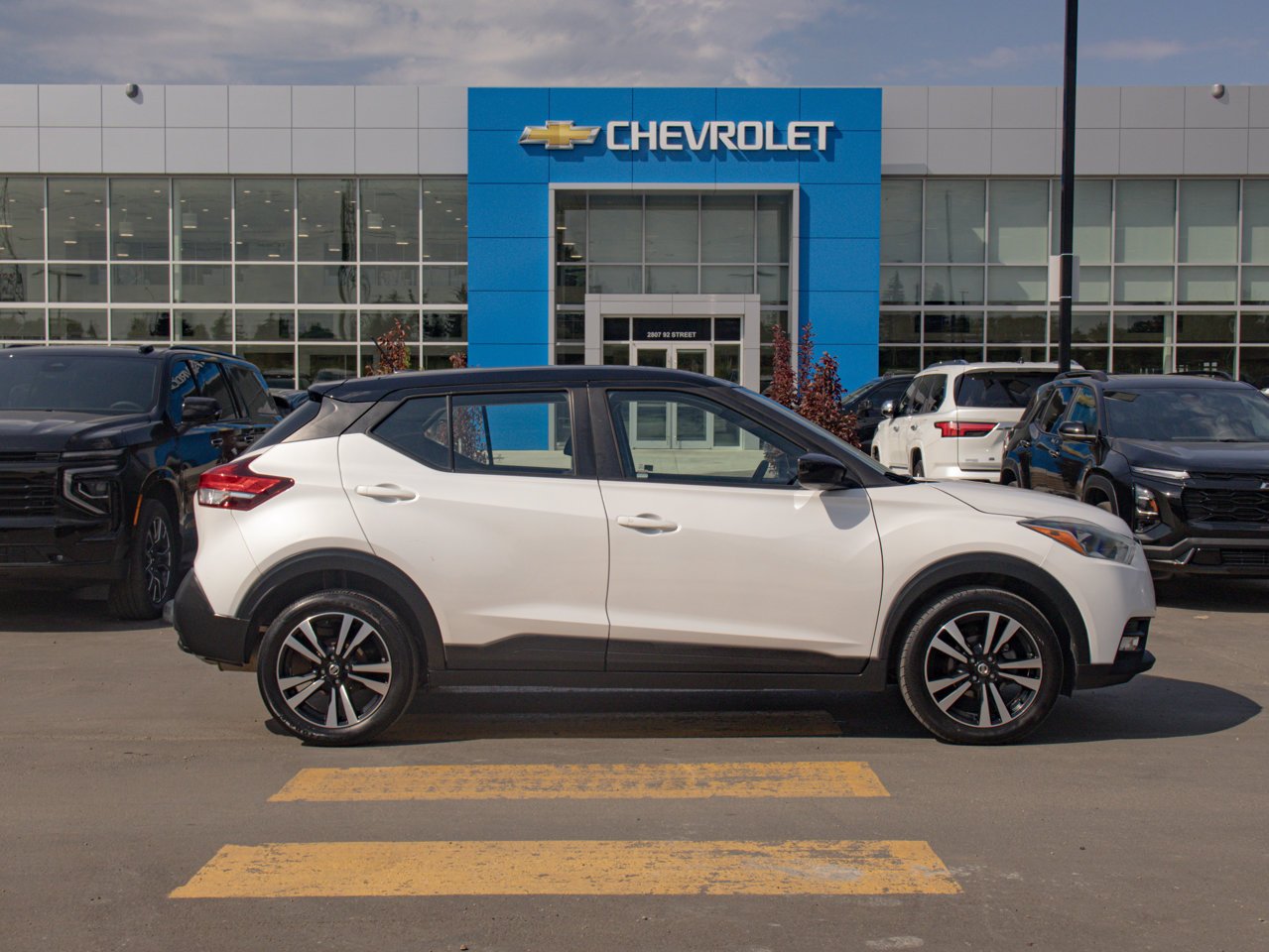 2019 Nissan Kicks SV FWD White Sherwood Park - photo #11
