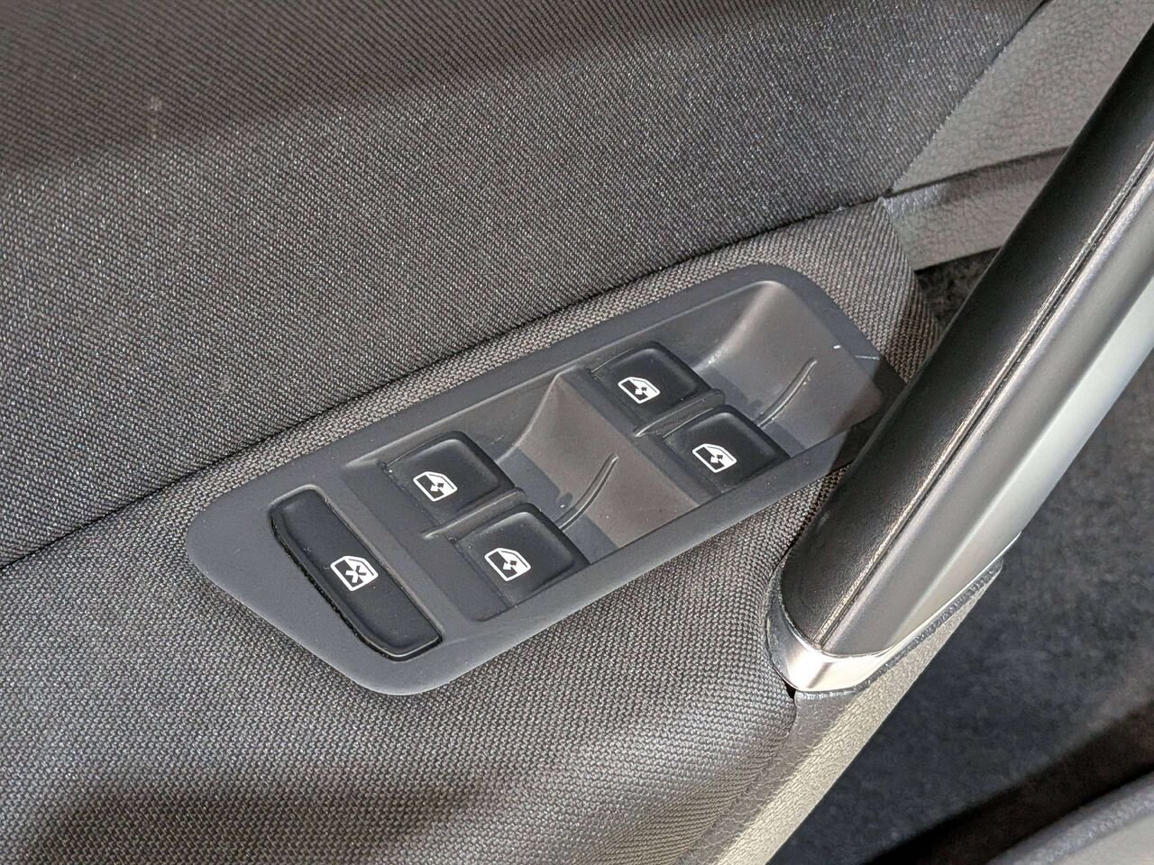 2020 Volkswagen Golf Comfortline 5-door Auto White Val-David - photo #31