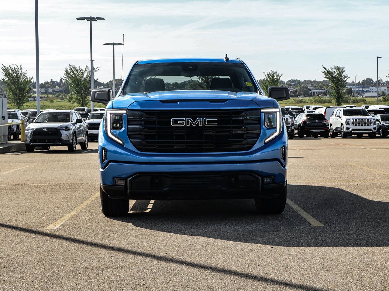 2023 GMC Sierra 1500 4WD Crew Cab 147 Elevation Blue Sherwood Park - photo #2