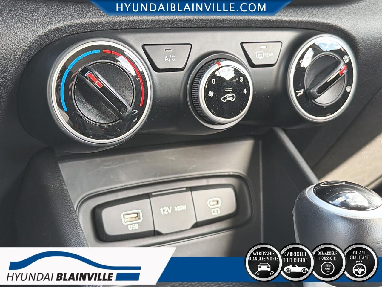 2023 Hyundai Venue Silver Blainville - photo #17