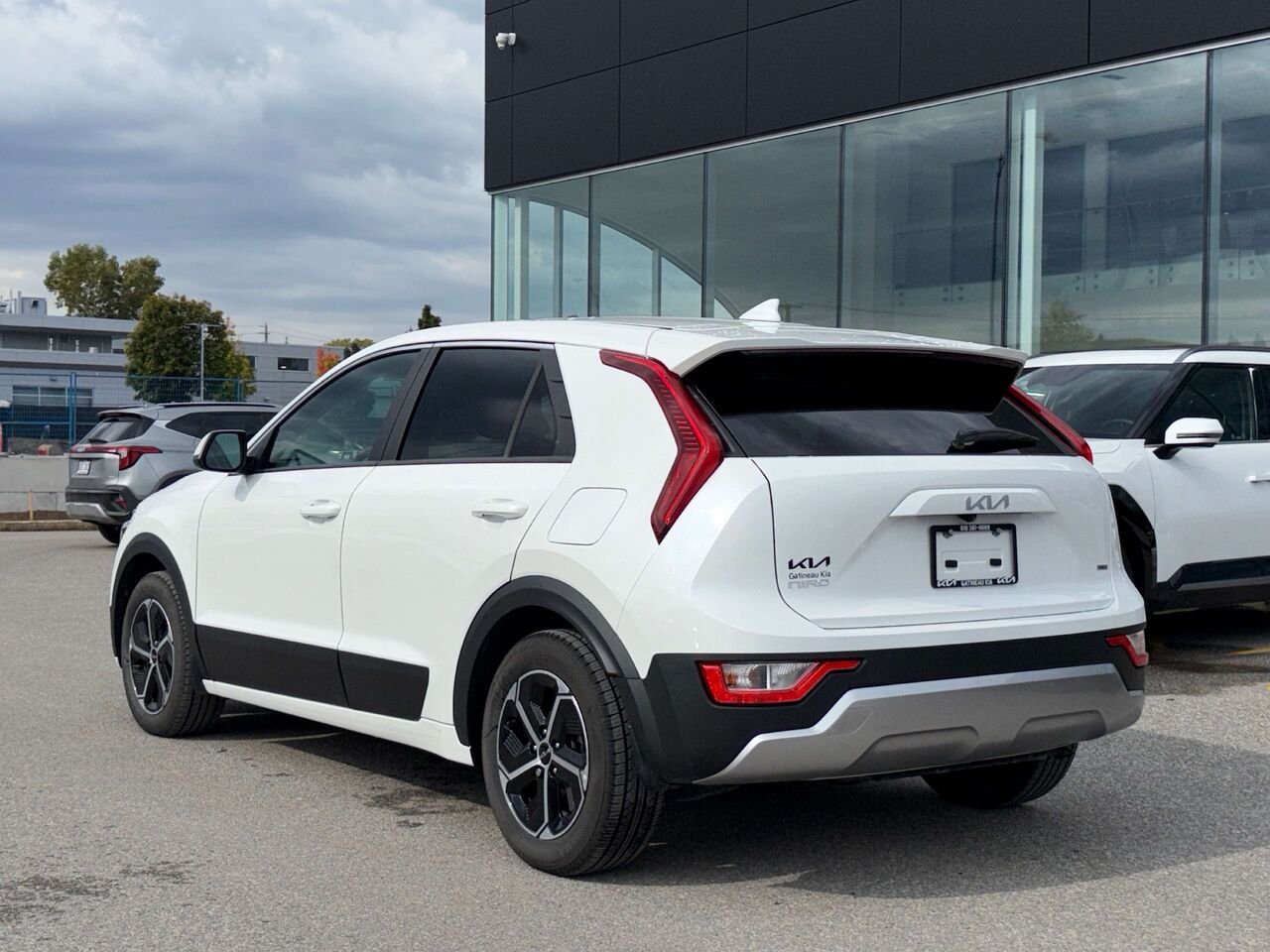 Kia Niro 2023 Blanc Gatineau - photo #3