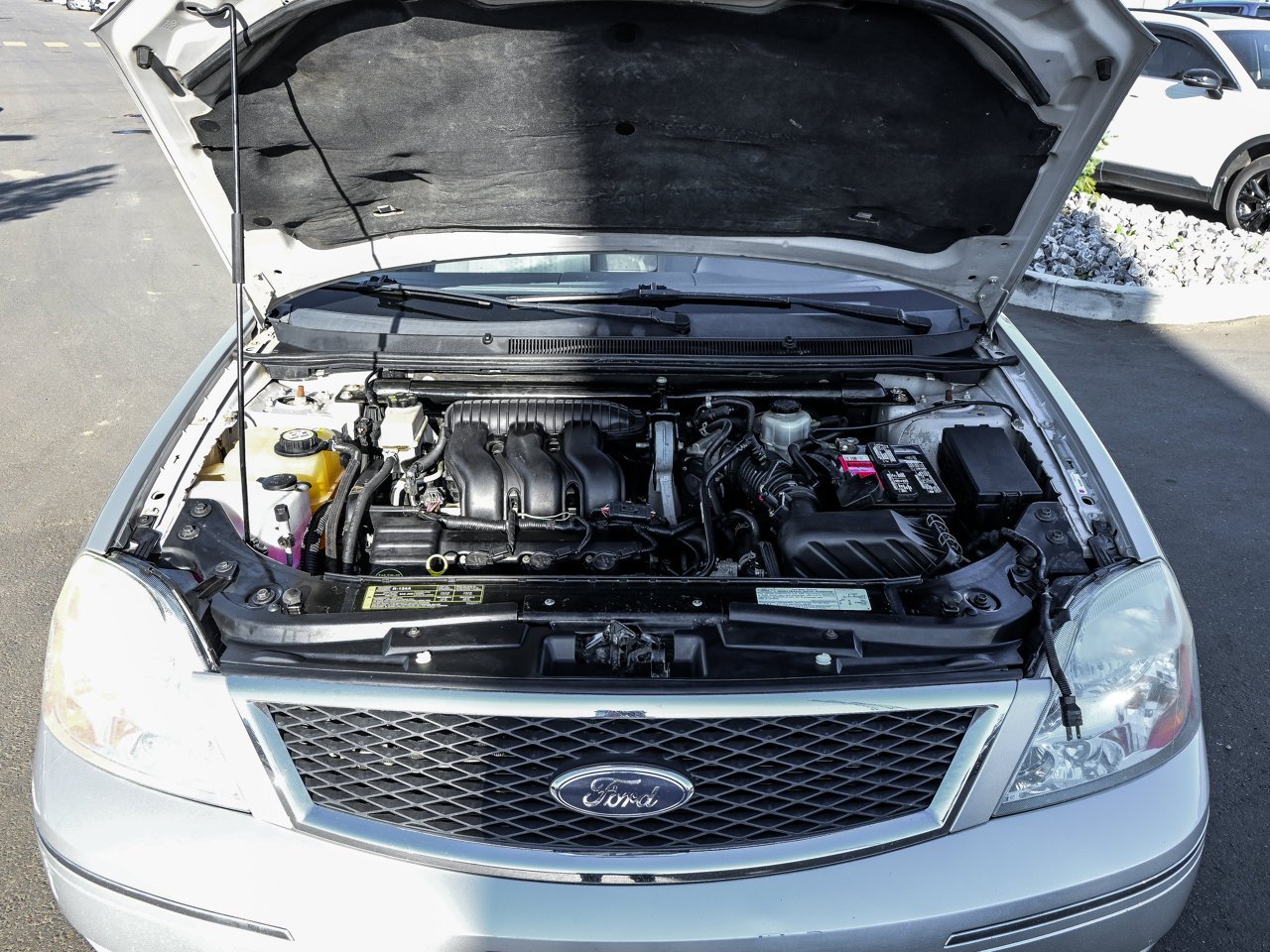 2006 Ford Five Hundred 4dr Sdn SEL AWD Grey Sherwood Park - photo #9