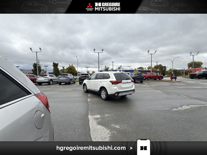 2020 Mitsubishi Outlander White Laval - photo #7