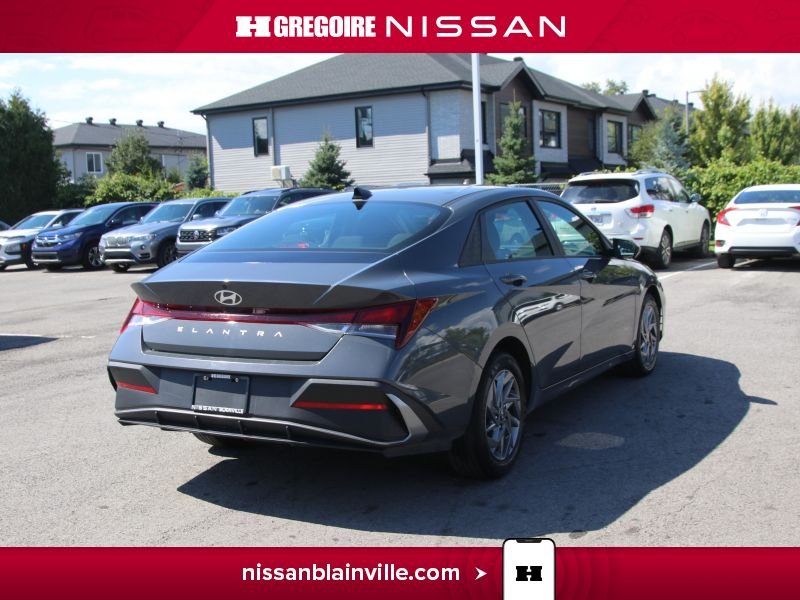 2024 Hyundai Elantra Grey Laval - photo #8