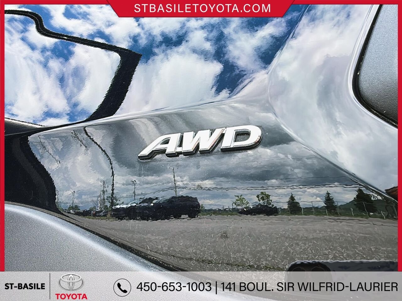 TOYOTA RAV4 Hybride 2022 Noir minuit métallisé Saint-Basile-le-Grand - photo #17