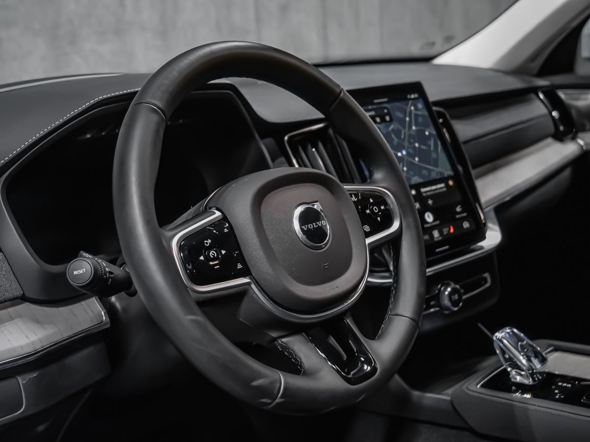 Volvo XC90 B6 ULTRA BRIGHT HARMAN KARDON AFFICH. TÊTE HAUTE 2026 Gris Montréal - photo #7