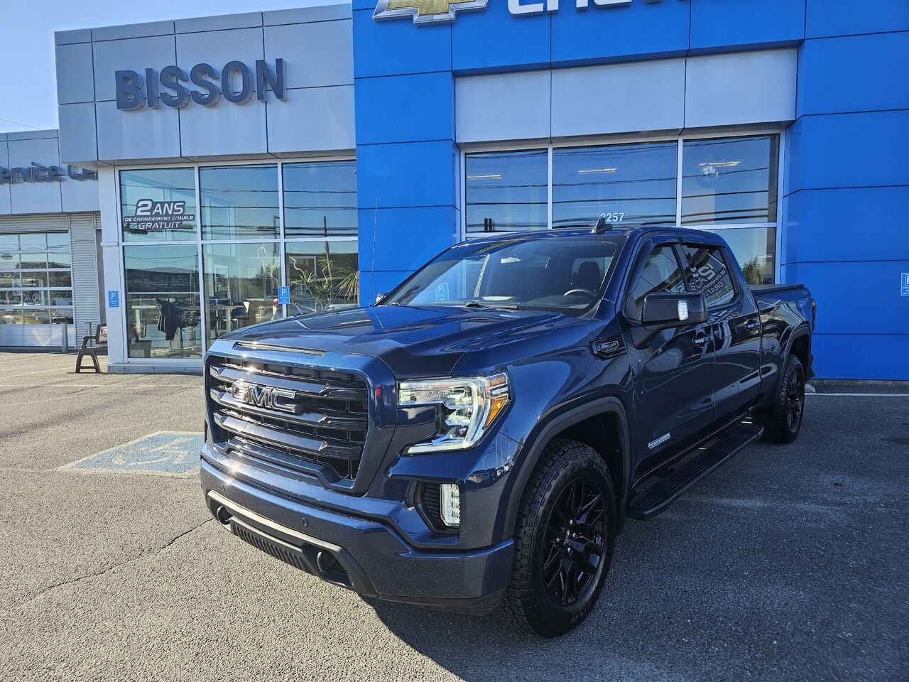 GMC Sierra 1500 Limited Elevation cabine multiplace 4RM 157 po 2022 Bleu Thetford Mines - photo #0