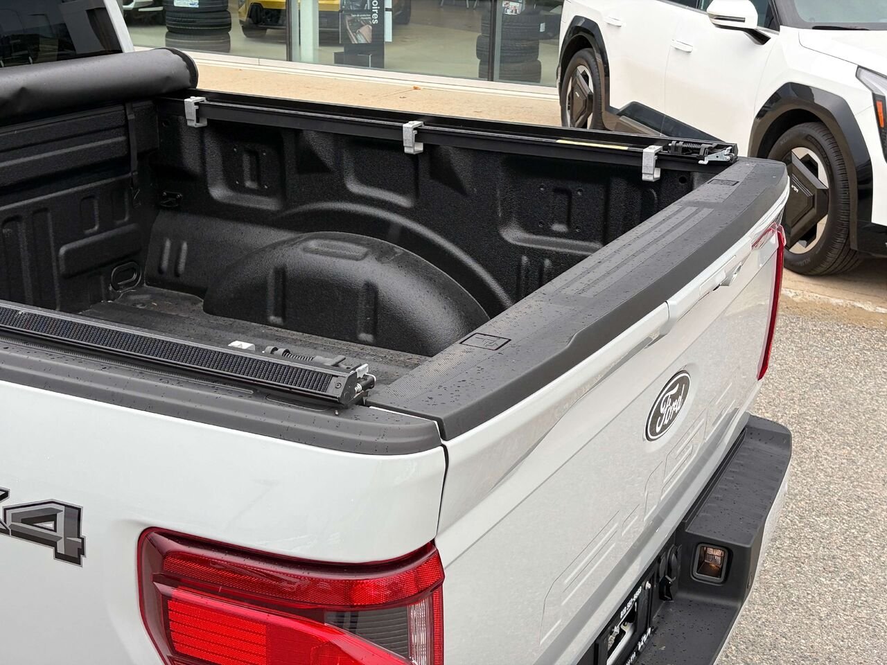 2024 Ford F-150 Grey Gatineau - photo #18