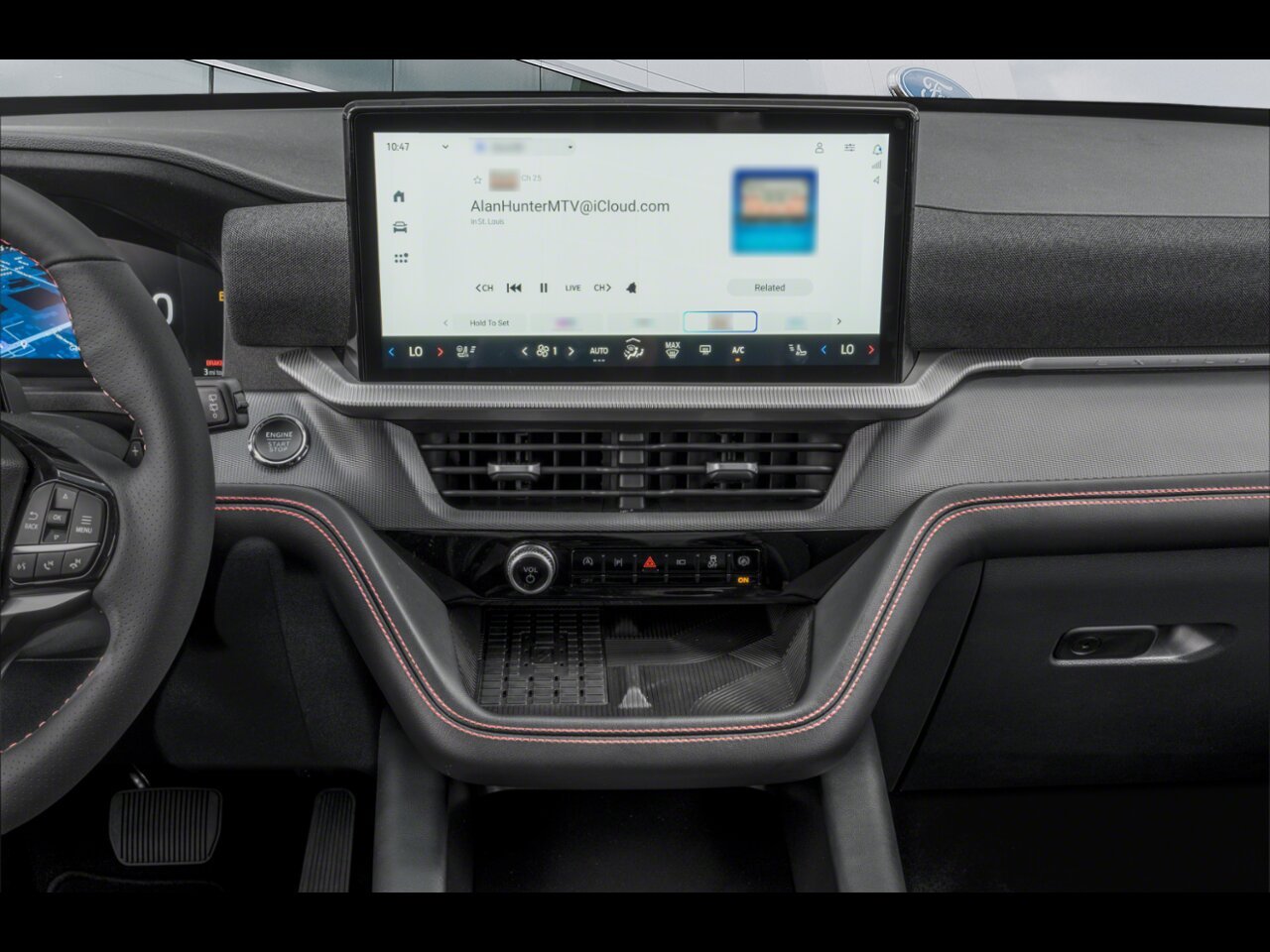2026 Ford Explorer Space White Metallic Saint-Eustache - photo #5