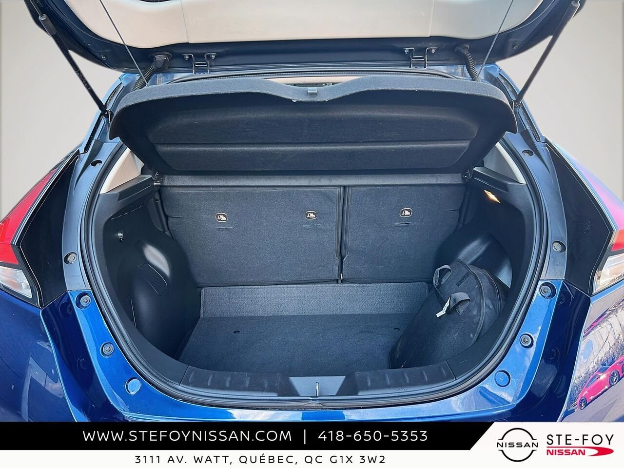 2025 Nissan LEAF SV 40 KWH Blue Ste-Foy - photo #5