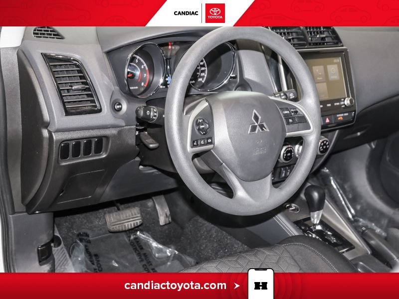 2022 Mitsubishi RVR White Saint-Eustache - photo #11