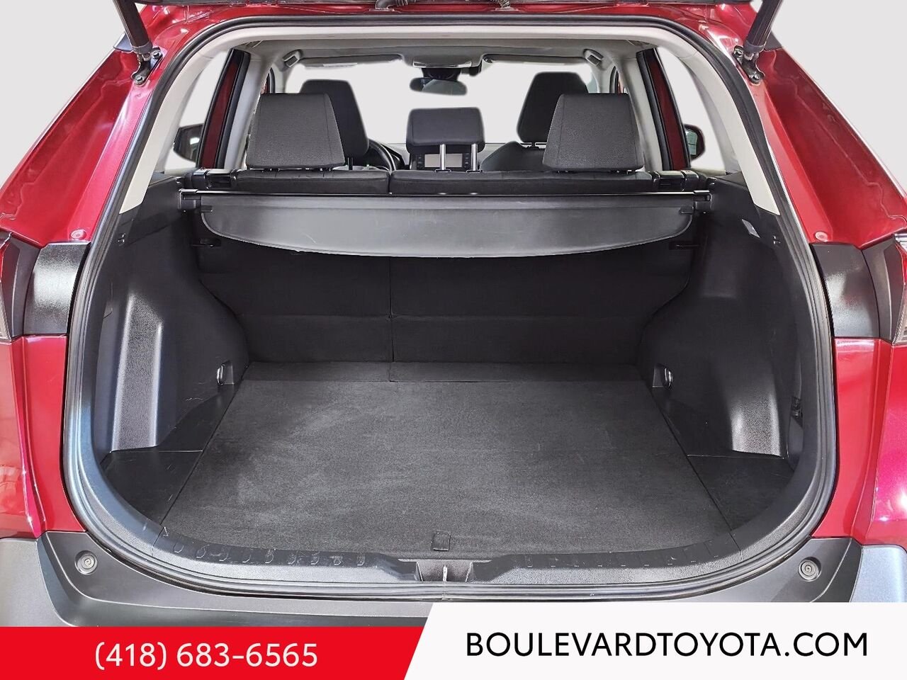 2021 Toyota RAV4 100244B-45 | XLE, AWD Red Québec - photo #19
