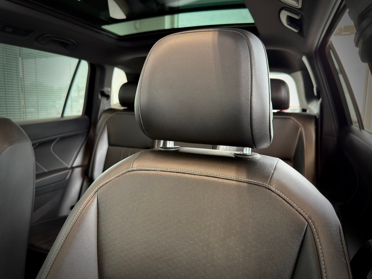2022 Volkswagen Tiguan Black Notre-Dame-des-Prairies - photo #16