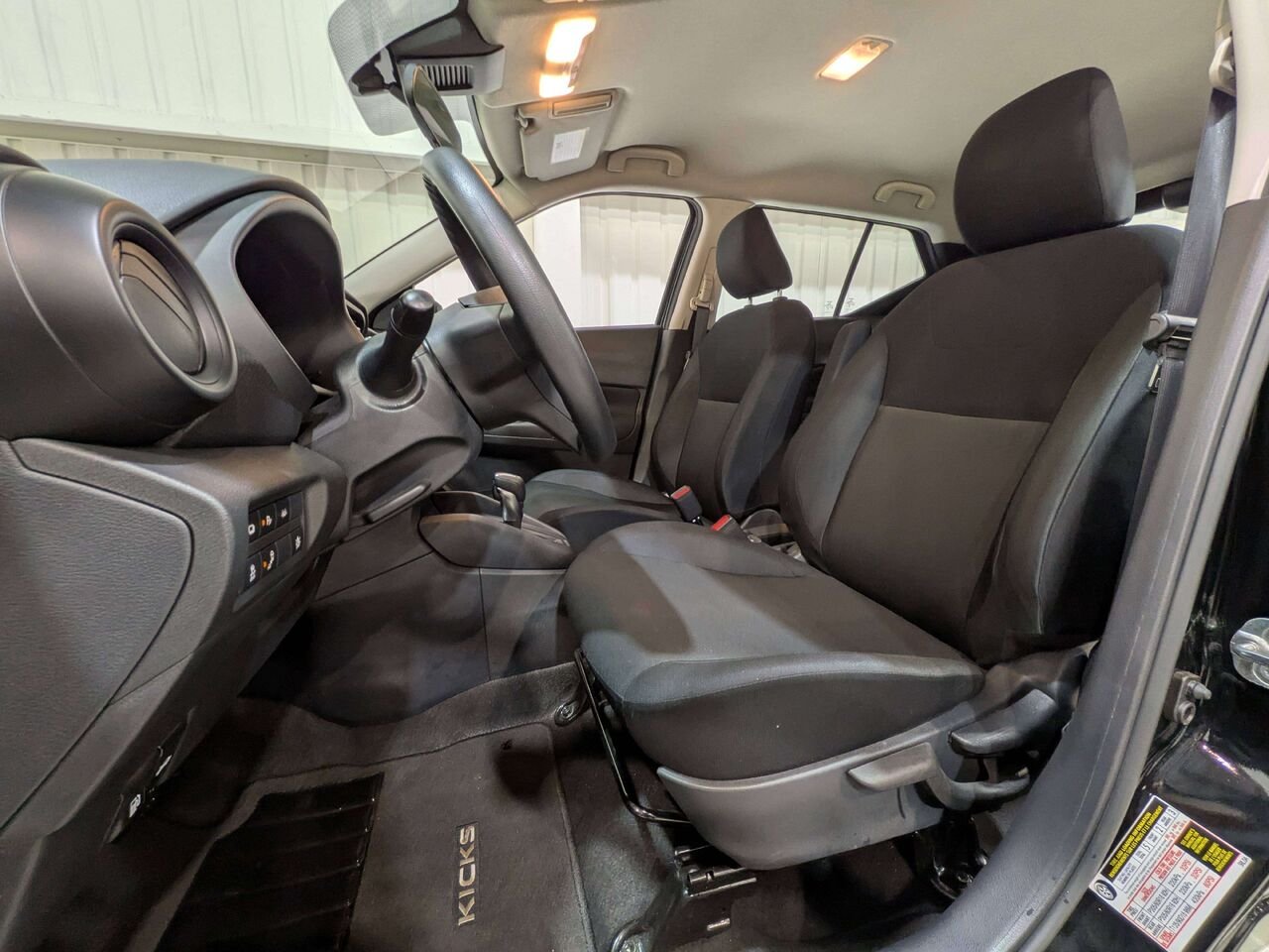 2024 Nissan Kicks S FWD Black Val-David - photo #1