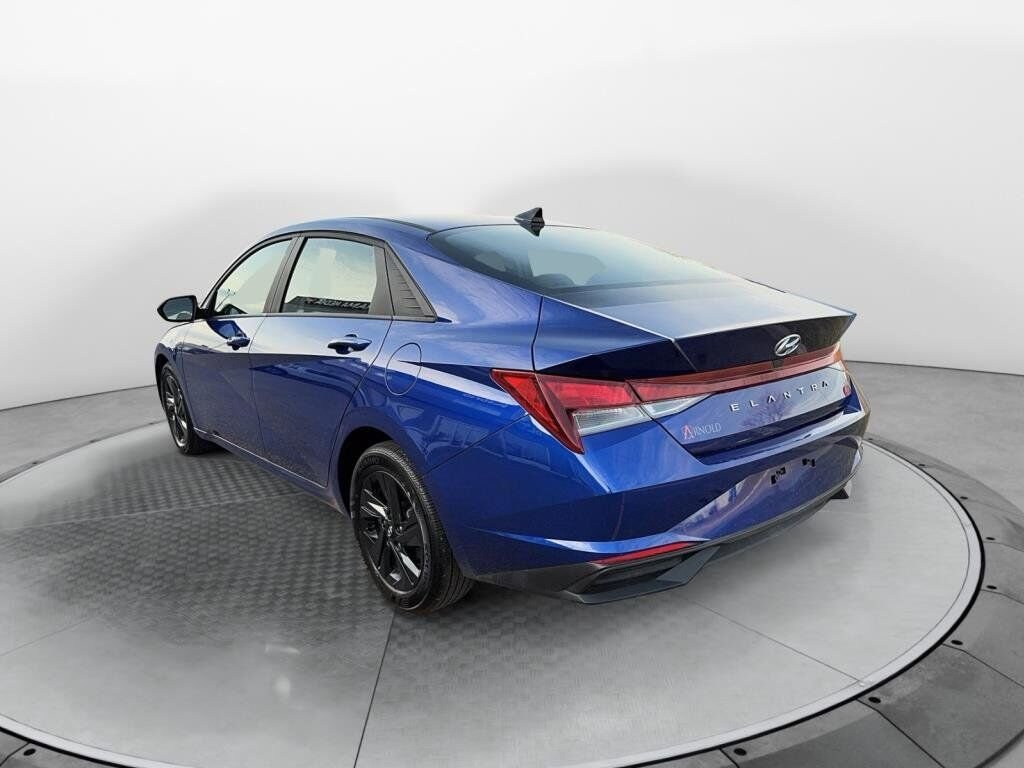 2022 Hyundai Elantra Preferred Blue Baie-Comeau - photo #3