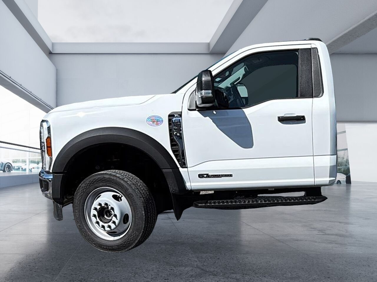 2026 Ford Super Duty F-550 DRW Oxford White Saint-Jérôme - photo #2