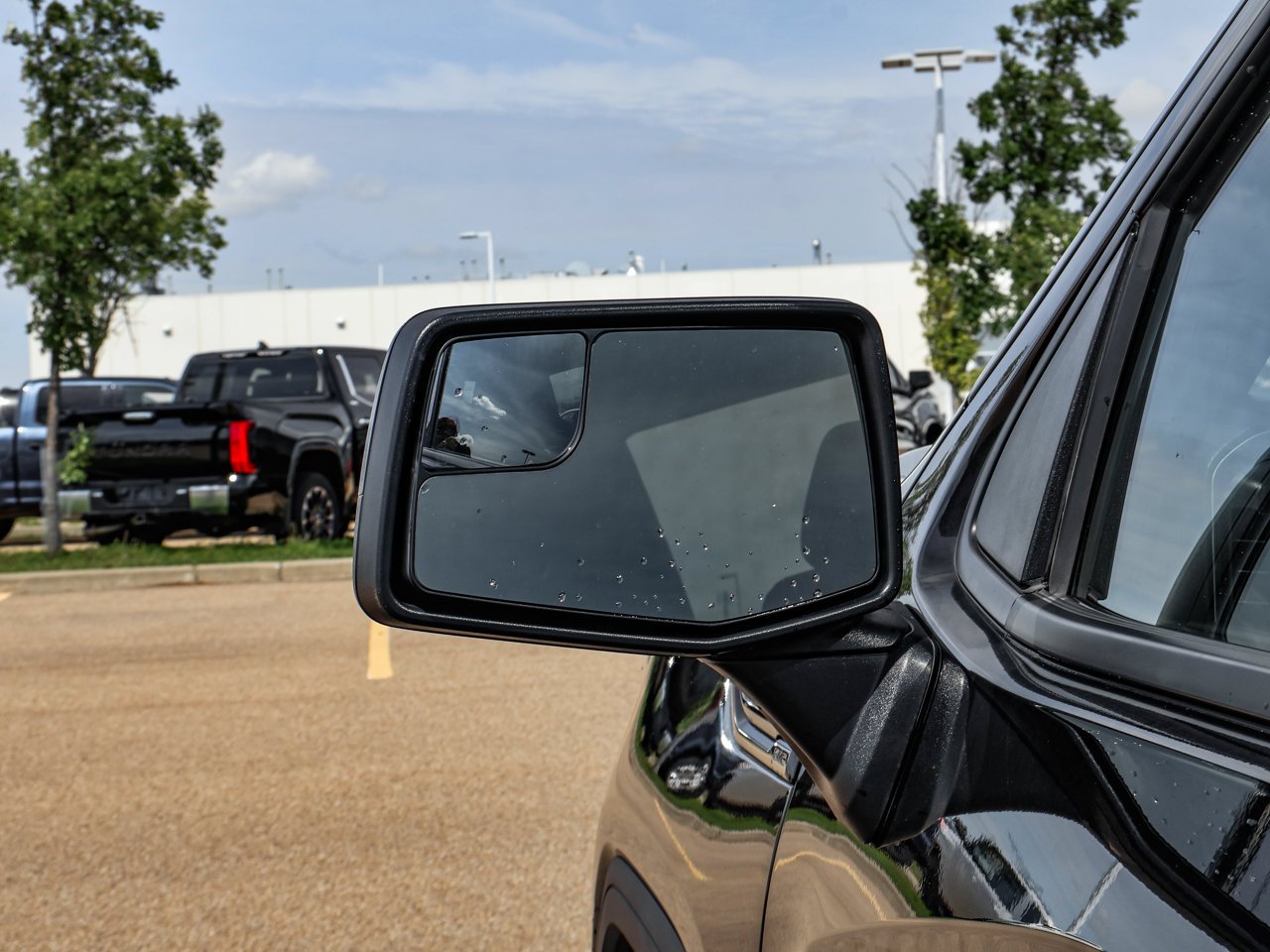2024 GMC Sierra 1500 4WD Crew Cab 147 Elevation Black Sherwood Park - photo #12