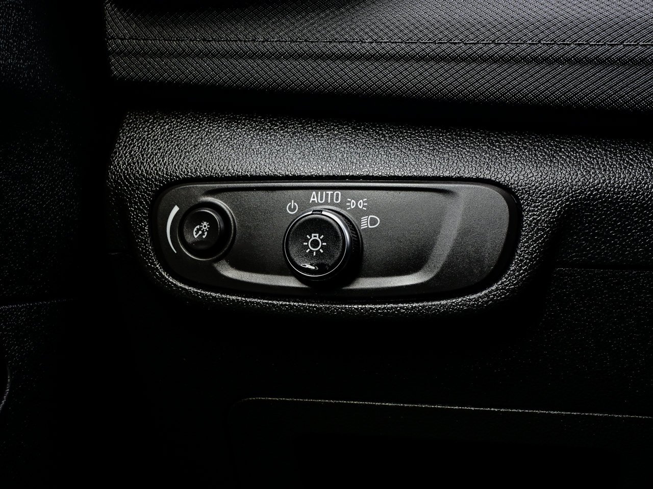 2025 Chevrolet Trailblazer AWD 4dr LT Grey Sherwood Park - photo #16