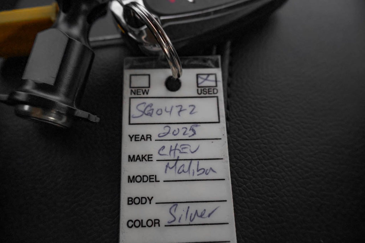 2025 Chevrolet Malibu 4dr Sdn 1LT Grey Sherwood Park - photo #31