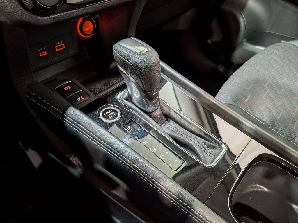 2024 Nissan Kicks SV FWD Black Val-David - photo #27