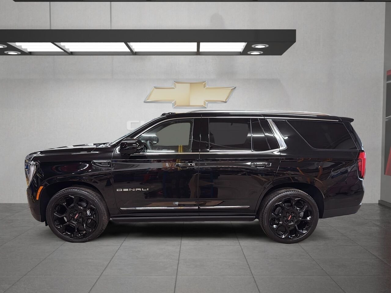 GMC Yukon DENALI ULTIMATE 4RM 2027 NOIR ONYX Saint-Hyacinthe - photo #4