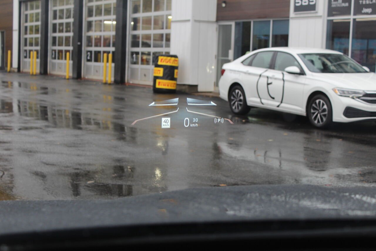 BMW iX VIN: WB513CF07PCK32345 2023 Noir Sainte-Rose - photo #14