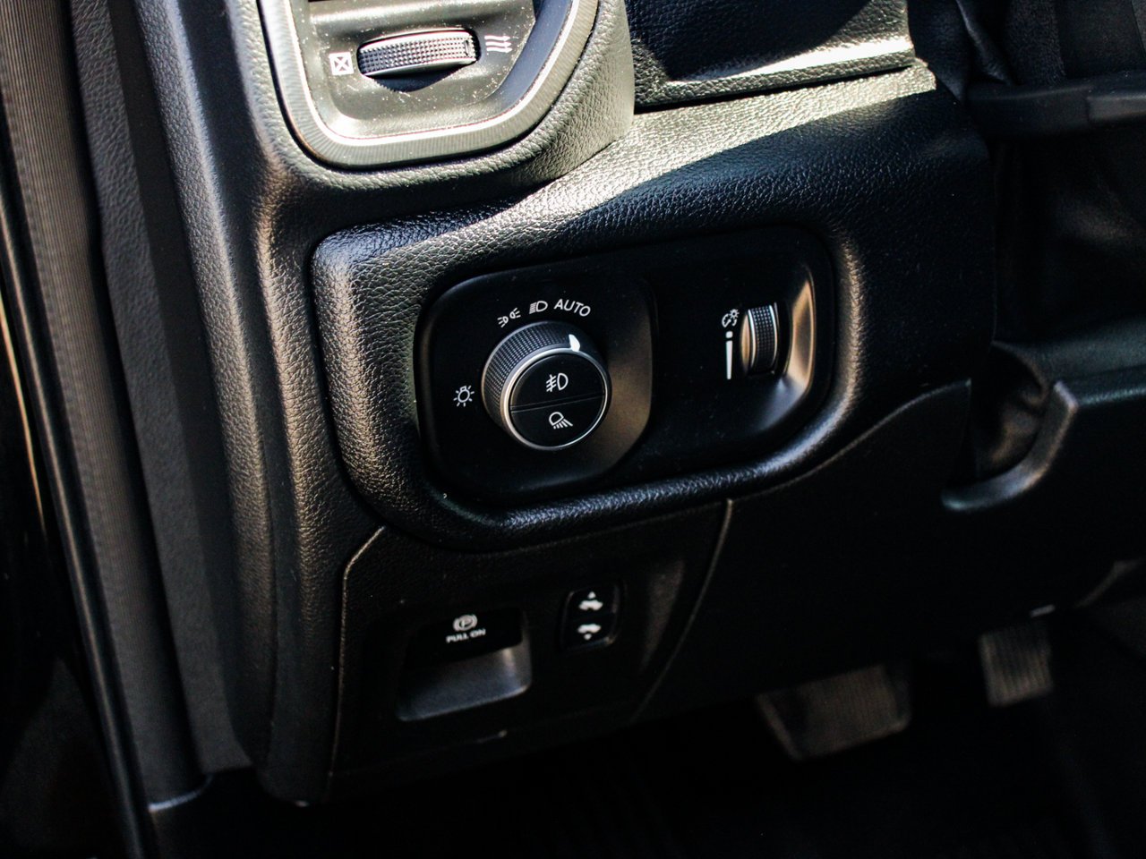 2022 Ram 1500 Sport 4x4 Crew Cab 5'7 Box Black Sherwood Park - photo #29