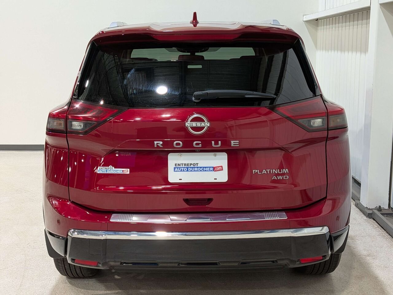 2024 Nissan Rogue AWD Platinum Red Val-David - photo #5