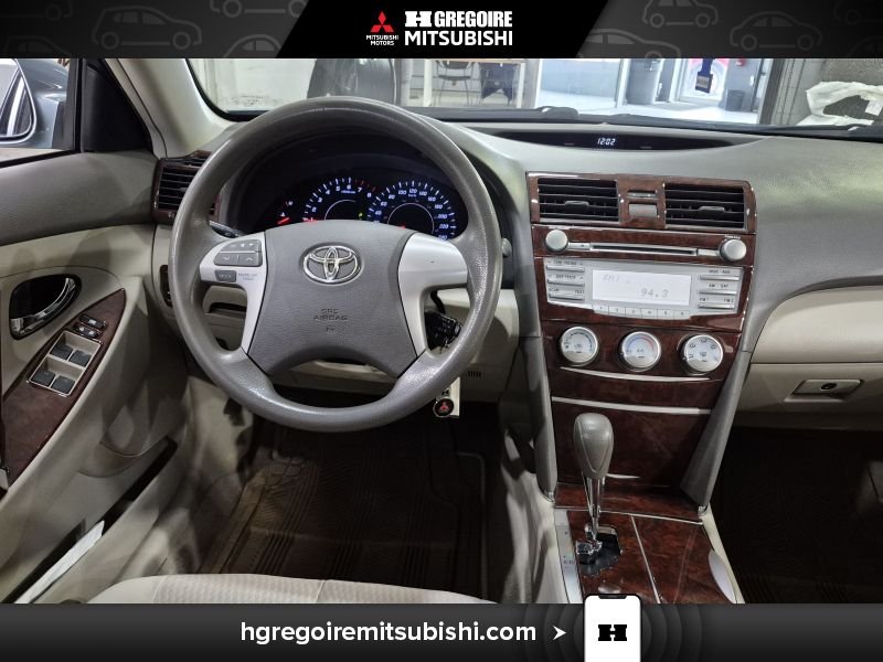 2010 Toyota Camry Green Blainville - photo #20