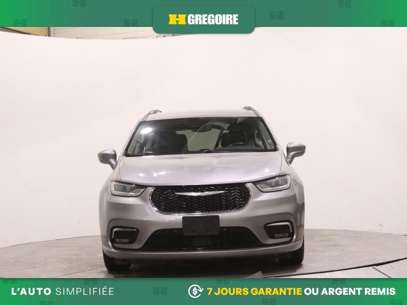 2021 Chrysler Pacifica Grey Blainville - photo #1