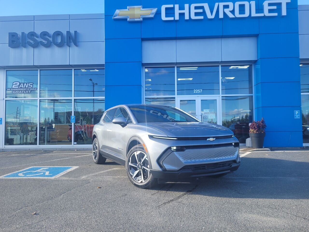 2027 Chevrolet Equinox EV LT1 4 portes avec PCY Sterling Grey Metallic Thetford Mines - photo #1