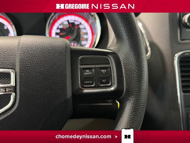 2017 Dodge GR Caravan Grey Laval - photo #18