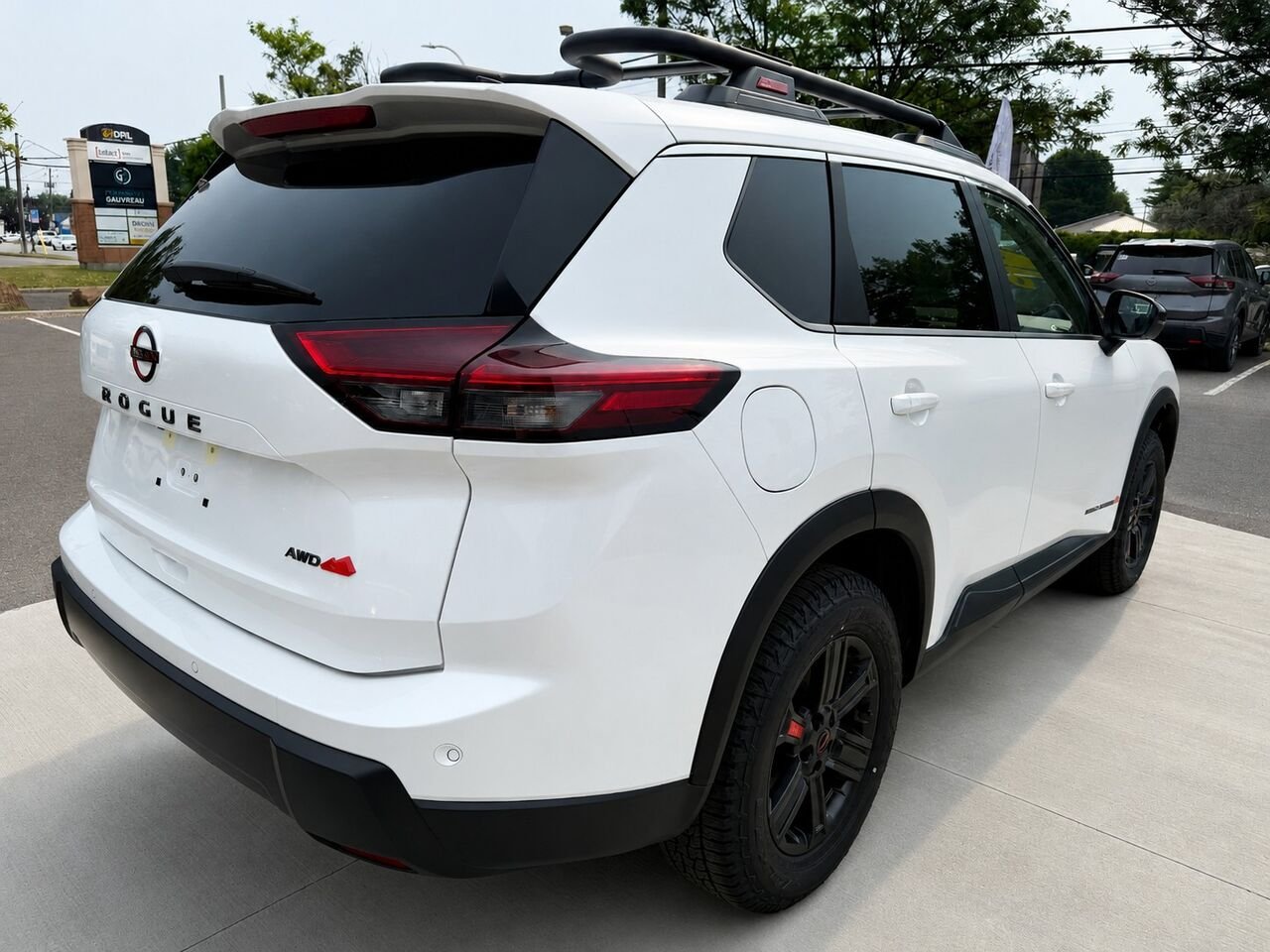 NISSAN Rogue ROGUE ROCK CREEK 2026 Blanc Everest nacré triple couche Châteauguay - photo #5