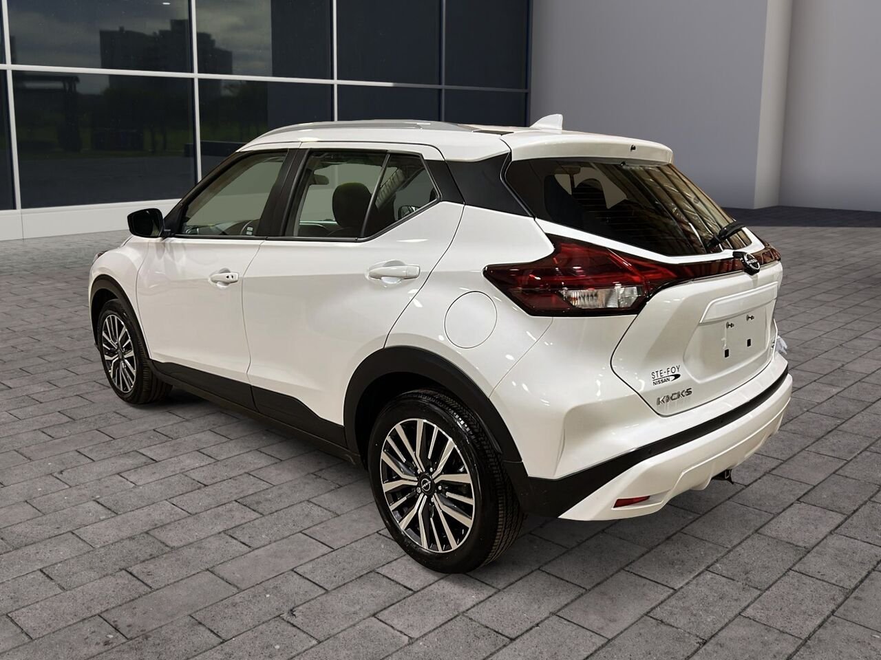 2024 Nissan Kicks SV TA White Québec - photo #3