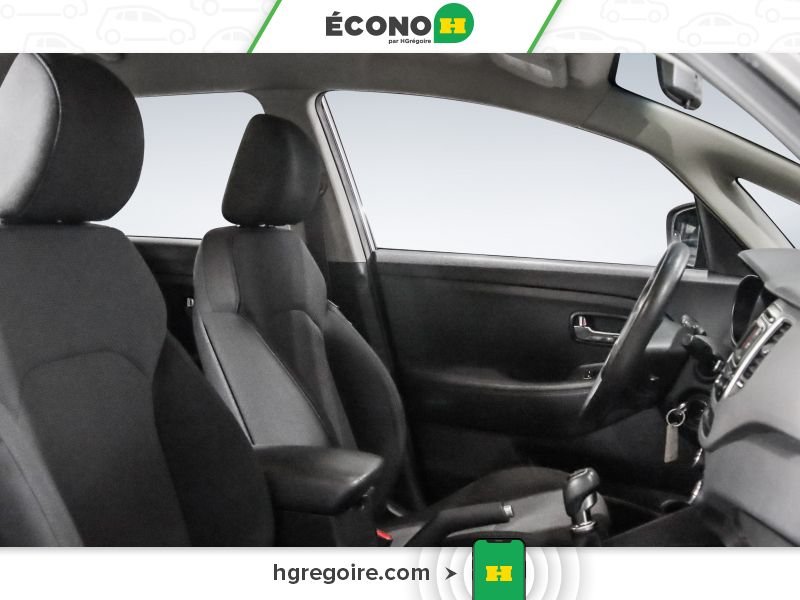 2015 Kia Rondo Grey Saint-Eustache - photo #18